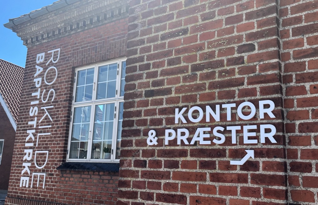 Kontakt kirkens kontor